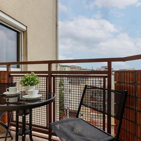 Cozy Apartment With Parking In Warsaw Ursus By Noclegi Renters Exteriör bild