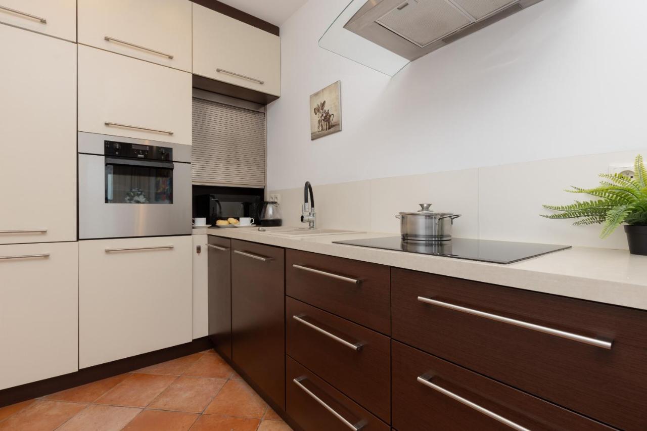 Cozy Apartment With Parking In Warsaw Ursus By Noclegi Renters Exteriör bild
