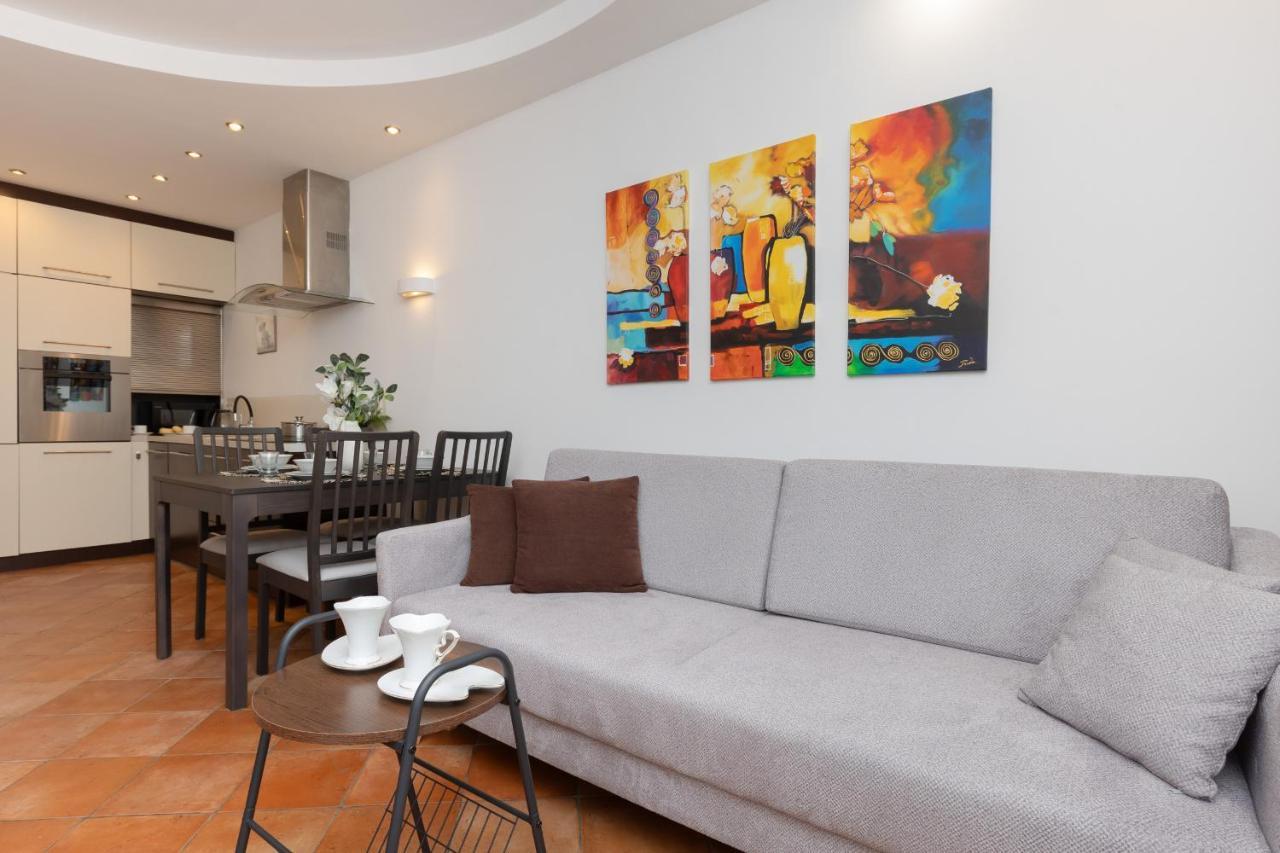Cozy Apartment With Parking In Warsaw Ursus By Noclegi Renters Exteriör bild